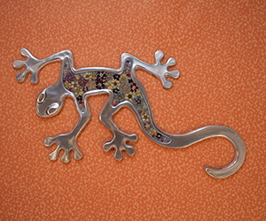 01-A Iguana Grande Pewter