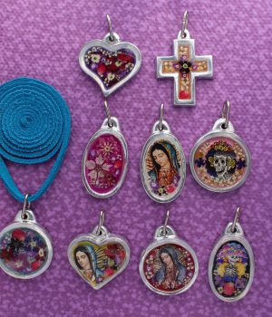 02-B Dije o Llavero Chico Pewter