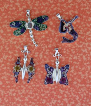 07-A Dijes Sirenas y Mariposas de Alpaca