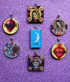 09-B Dije de Alpaca Extra Grande y Llavero